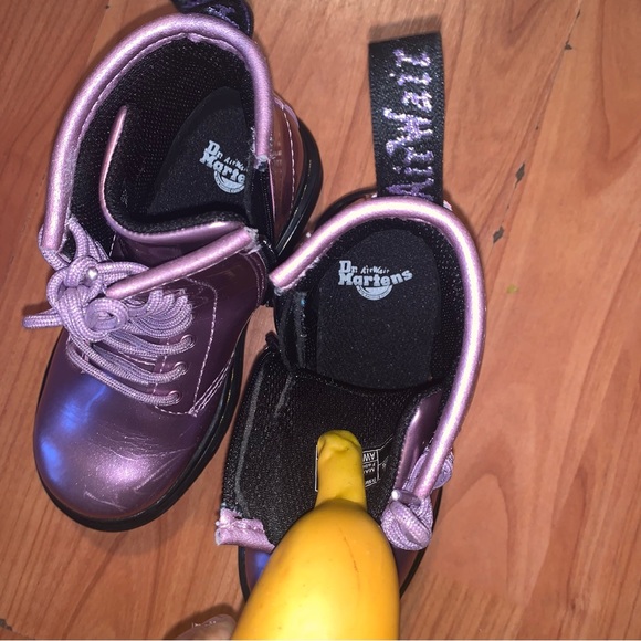 Dr. Martens Kids Boots in Metallic Purple - Picture 15 of 16